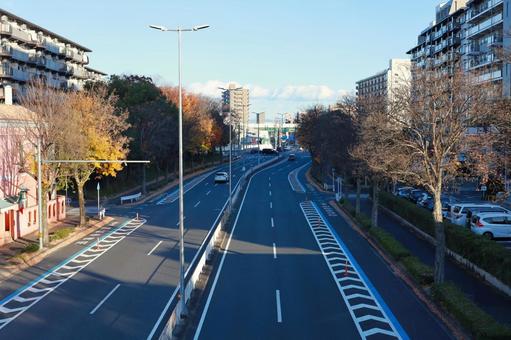 道路と町並み 道路と町並みの写真