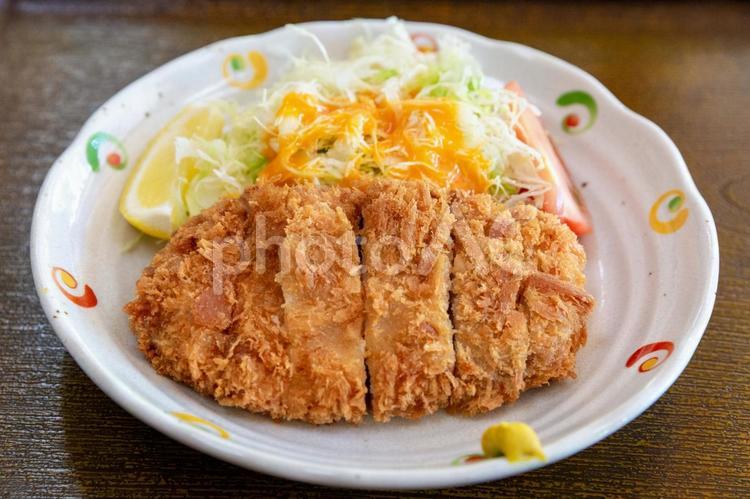 とんかつ(ロースかつ)1 とんかつ,厚切り,豚肉の写真素材