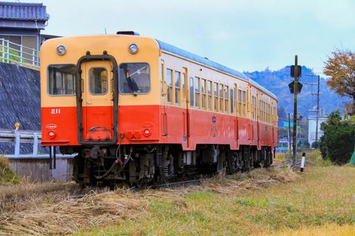小湊鐵道 秋,上総久保駅,小湊鐵道の写真素材