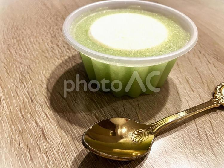 メロンソーダのかき氷カップ かき氷カップ,フロート,かき氷フロートの写真素材