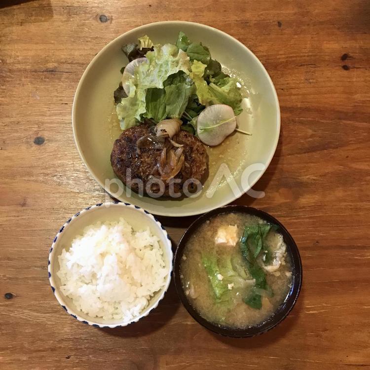 ハンバーグ定食　イメージ ハンバーグ,洋食,カフェの写真素材