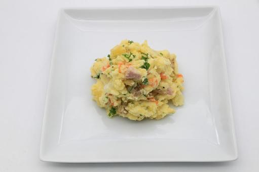 自家栽培きたあかりで作ったポテトサラダ 自家栽培きたあかりで作ったポテトサラダの写真