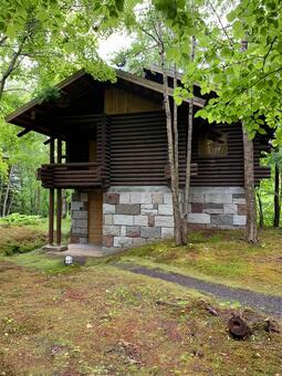 森とコテージ 森,コテージ,木造の写真素材