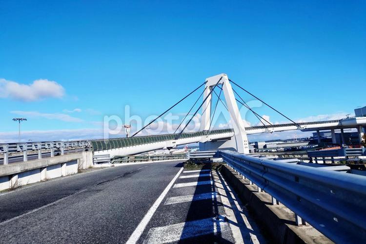 青空と高速道路 青空,橋,高速道路の写真素材