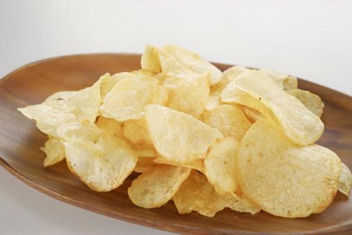 美味しそうなポテトチップス 美味しそうなポテトチップスの写真