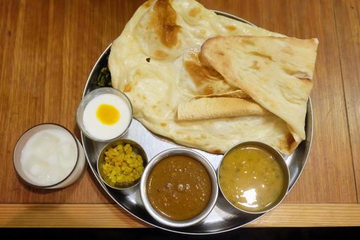 インド・ネパールレストランのカレー02 インド・ネパールレストランのカレー02 ダルバート,インドカレー,ネパールカレーの写真素材