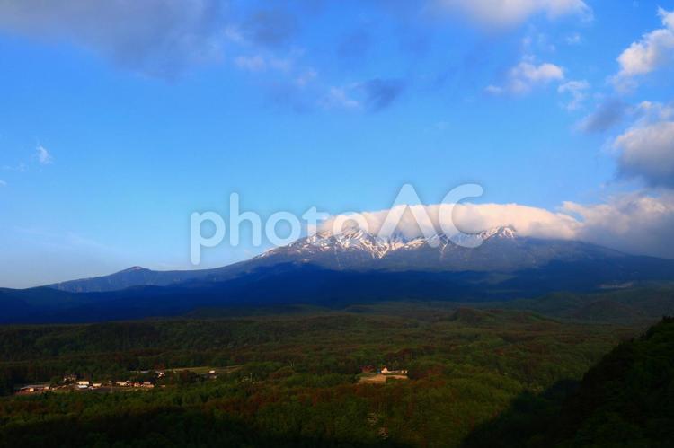 朝景プロジェクト・開田高原から朝の御嶽山 御岳山,朝,風景の写真素材