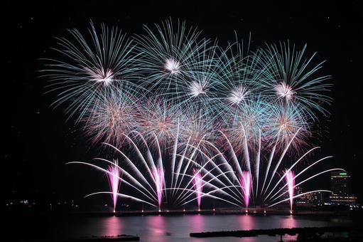 晩夏の熱海海上花火大会　12 花火,夏,花火大会の写真素材