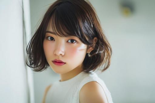 女性の顔アップの写真