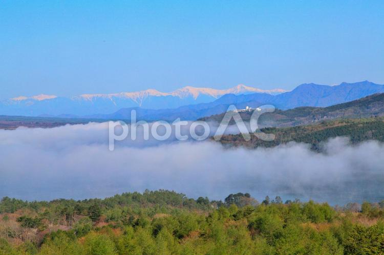 早朝の富士山と山中湖の雲海 富士山,山中湖,雲海の写真素材