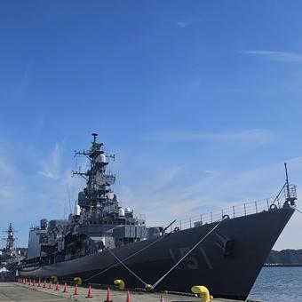 護衛艦あさぎり前方全体 護衛艦あさぎり前方全体の写真