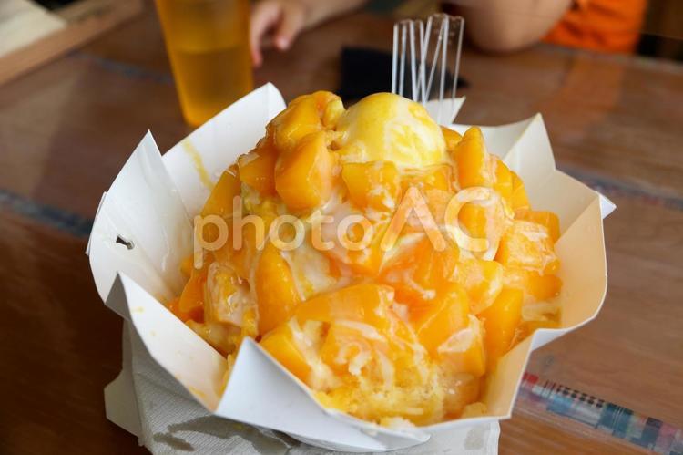 マンゴーかき氷 沖縄,おんなの駅,なかゆくい市場の写真素材