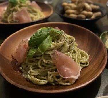 ジェノベーゼパスタ ジェノベーゼパスタ 大葉,バジル,ジェノベーゼの写真素材