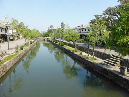 倉敷美観地区 川舟流し 舟からの風景 倉敷美観地区 川舟流し 舟からの風景 倉敷美観地区,川舟流し,歴史的建造物の写真素材