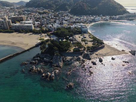 葉山・森戸大明神裏の海岸 ドローン,空撮,森戸神社の写真素材