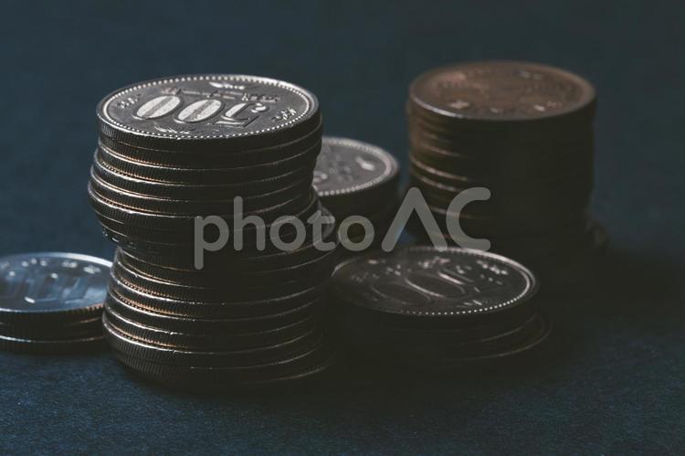 積まれた日本の硬貨 お金,積む,コインの写真素材