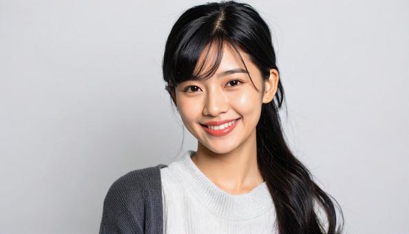 カットモデル笑顔の女性 カットモデル笑顔の女性の写真