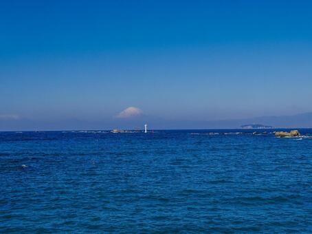 【神奈川県】葉山町・真名瀬海岸 葉山町,真名瀬海岸,富士山の写真素材