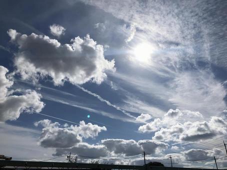 秋空と太陽 秋空と太陽の写真