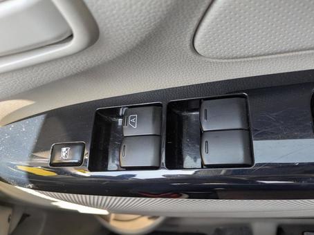 自動車のドアスイッチ類 自動車のドアスイッチ類 スイッチ,運転席,乗り物の写真素材
