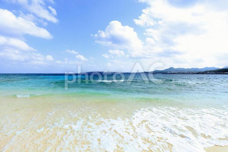 美しい沖縄のビーチと夏空 海,ビーチ,砂浜の写真素材