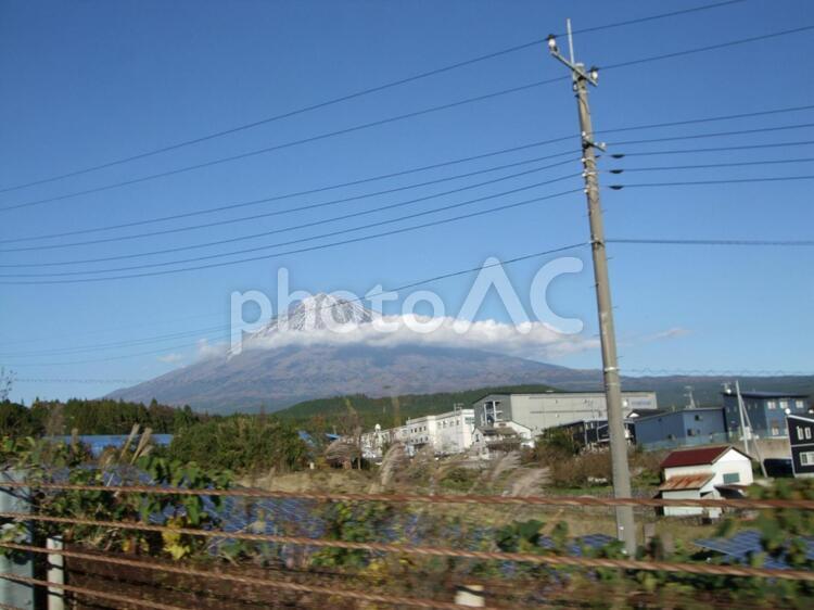 富士山の風景 富士山,家並み,生活の写真素材