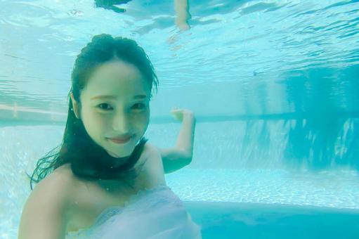 Underwater wedding photography Underwater wedding photography