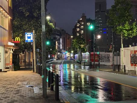夜明け直前の赤坂 赤坂,駅,前の写真素材