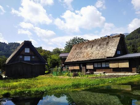 合掌造りの古民家 合掌造りの古民家 古民家,合掌造り,白川郷の写真素材