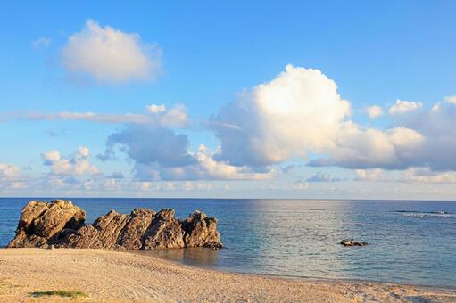 美しい沖縄のビーチの写真
