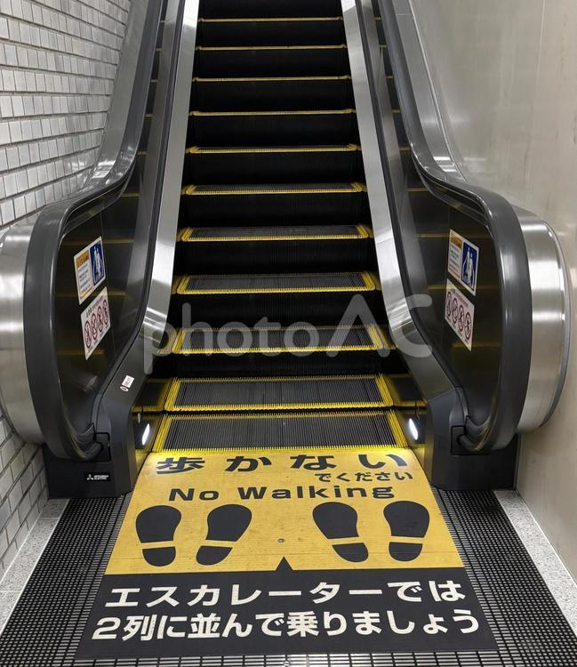 上りエスカレーター乗り口 エスカレーター,エスカレータ,移動の写真素材