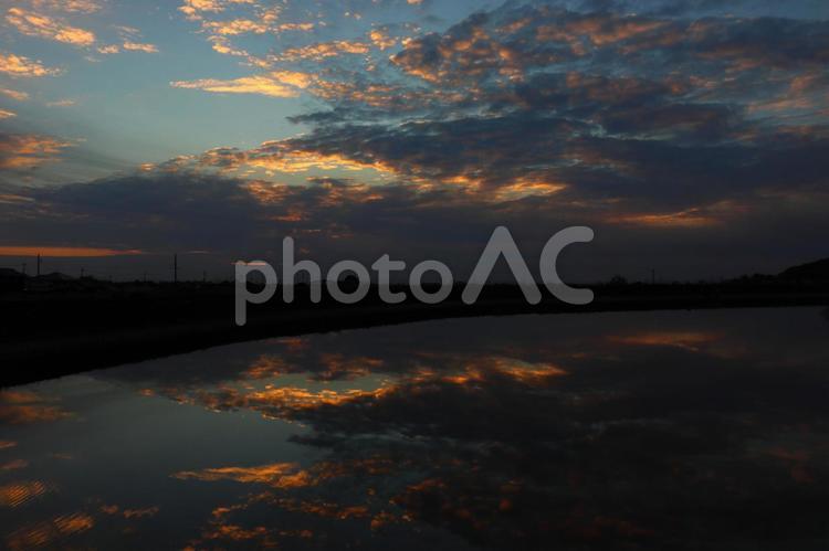 美しい夕焼け 日没,夕景,夕焼けの写真素材