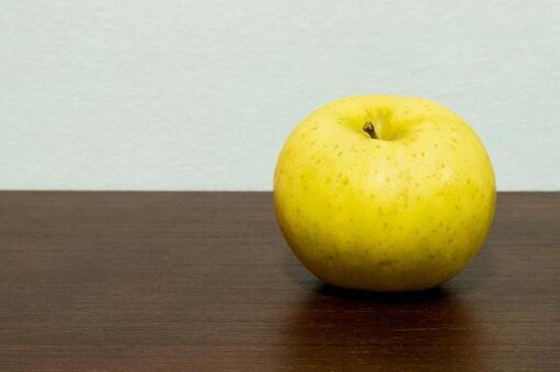 シナノ・スイート（長野県産のリンゴ） 果物,果実,フルーツの写真素材