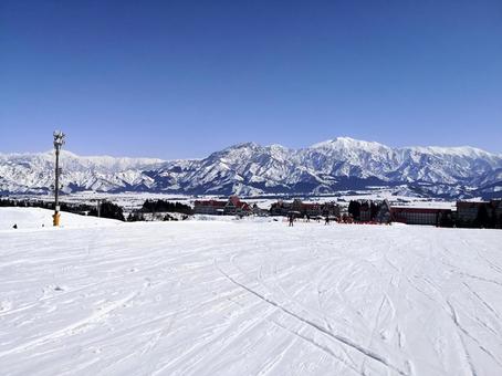 広大なスキー場の雪景色 広大なスキー場の雪景色 冬,2月,スキーの写真素材