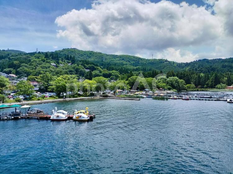 芦ノ湖海賊船にて箱根町港付近から見る桟橋 箱根町港,箱根海賊船,遊覧船の写真素材