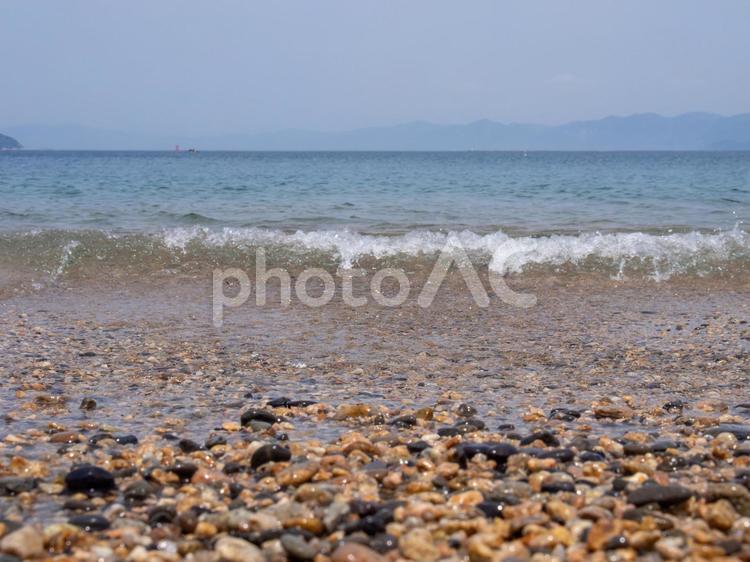 穏やかな海の波打ち際 波打ち際,波,浜辺の写真素材