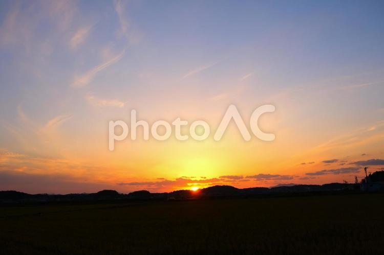 古志町の夕景 空,黄昏,黄昏れの写真素材