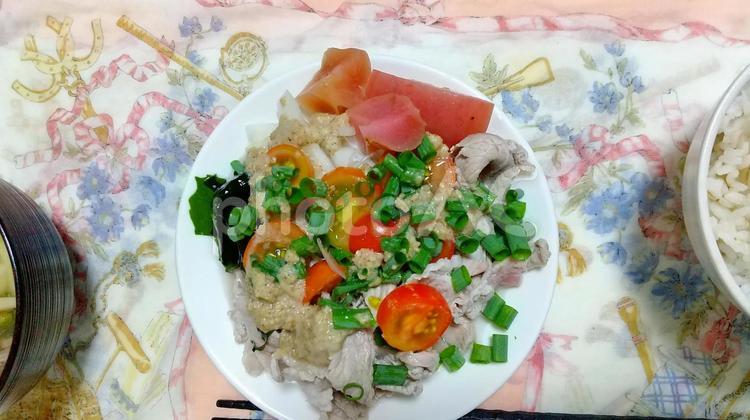 暑くなってきたので豚の冷しゃぶを作った 豚,冷しゃぶ,献立の写真素材