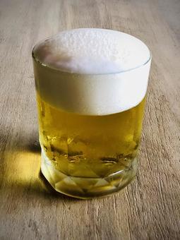 夏にぴったり。キンキンに冷えた生ビール ビール,生ビール,ビアの写真素材
