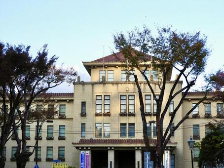 夕方の静岡県庁本館正面2 静岡県庁,静岡県,静岡市の写真素材