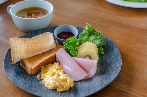 洋朝食 トーストと卵 洋朝食 トーストと卵 朝食,洋朝食,トーストの写真素材