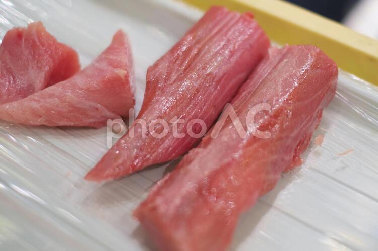 マグロの身のかたまり マグロ,頬肉,ほほ肉の写真素材