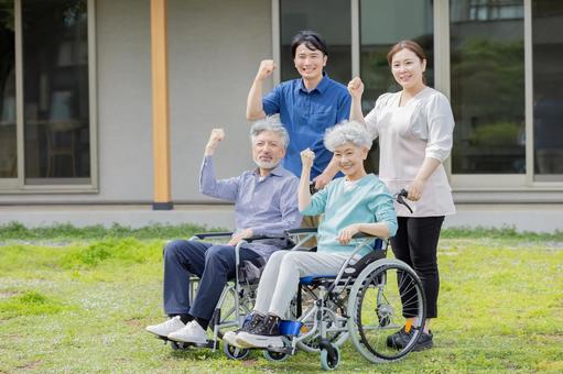 老人ホームイメージ 老人ホームイメージ シニア,介護,車椅子の写真素材