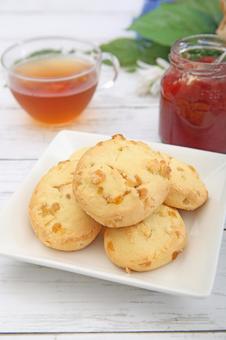 スコーン スコーン,ビスケット,紅茶の写真素材