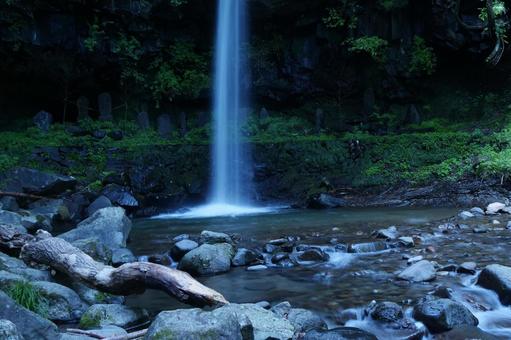 涼し気な滝の風景 涼し気な滝の風景 滝,仙ヶ滝,滝つぼの写真素材