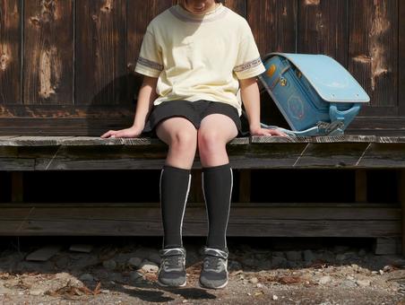 不登校の子供 不登校の子供 不登校,家出,仲間外れの写真素材