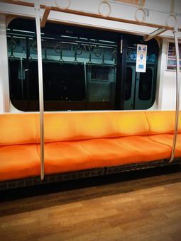 夜の電車の座席シリーズ3 夜の電車の座席シリーズ3 座席,鉄道,シートの写真素材