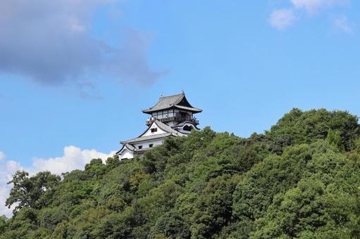 7月下旬の国宝犬山城の天守 7月下旬の国宝犬山城の天守の写真