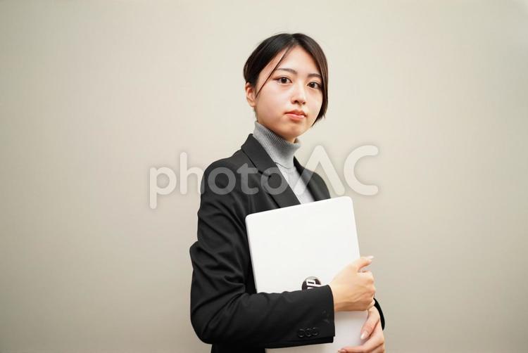 スーツ姿のビジネス女性イメージ 20代,屋内,女性の写真素材