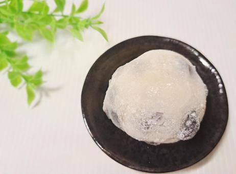 Tanba black beans Bean Daifuku 03, JPG